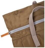 Roka Canfield B Medium Återvunnen Nylon Ryggsäck - Army Green