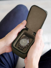Stackers Zipped Mini Travel Watch Box - Olivgrön