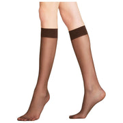 Falke Matt Deluxe 20 Denier Knähöga strumpor - Brenda Brown