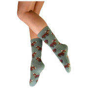 Powder Highland Cow Fuzzy Socks - Grön