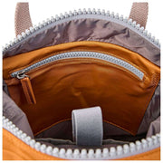 Roka Canfield B Liten Återvunnen Nylon Ryggsäck - Biscuit Brown