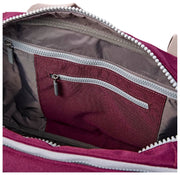 Roka Gatwick liten återvunnen canvas duffelväska - Cherry Lacquer Red