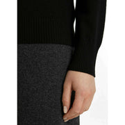 falke-pure-cashmere-v-neck-sweater---black-34331457