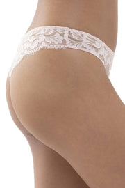 Mey Amazing String Lace Thong - Blossom naken