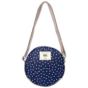 Roka Paddington B Crossbody-väska i återvunnen canvas - Marinblå Polka Dot