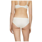 Triumph Body Make Up Soft Touch Hipster - Vaniljkräm