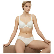 Triumph Body Make Up Soft Touch Hipster - Vaniljkräm
